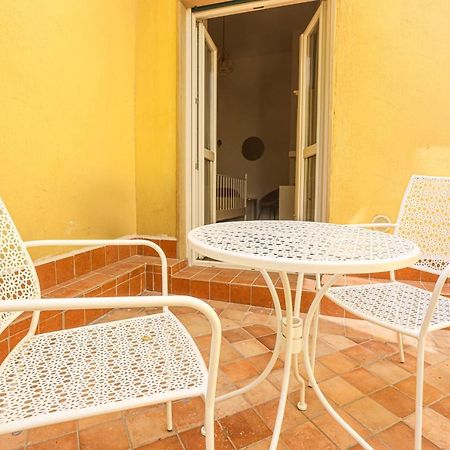 B&B La Fenice Suite Salerno Zewnętrze zdjęcie
