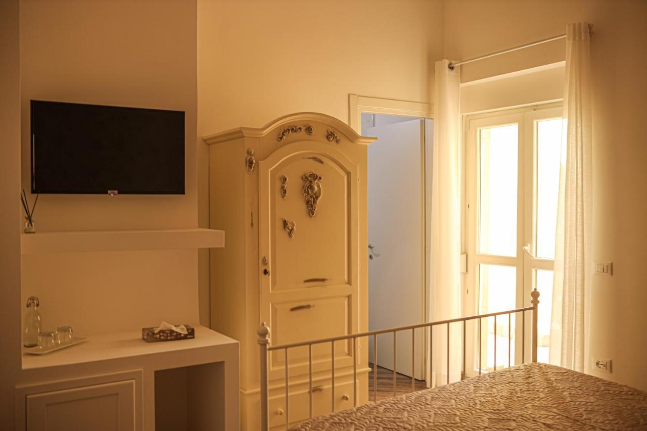 B&B La Fenice Suite Salerno Zewnętrze zdjęcie