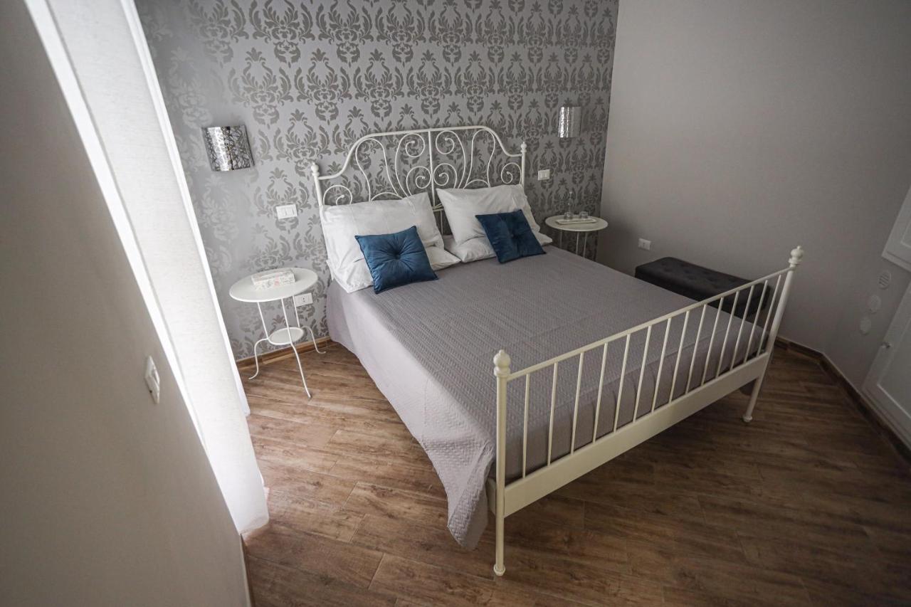 B&B La Fenice Suite Salerno Zewnętrze zdjęcie