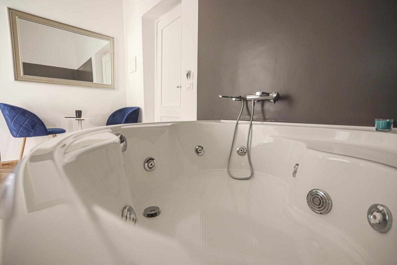B&B La Fenice Suite Salerno Zewnętrze zdjęcie