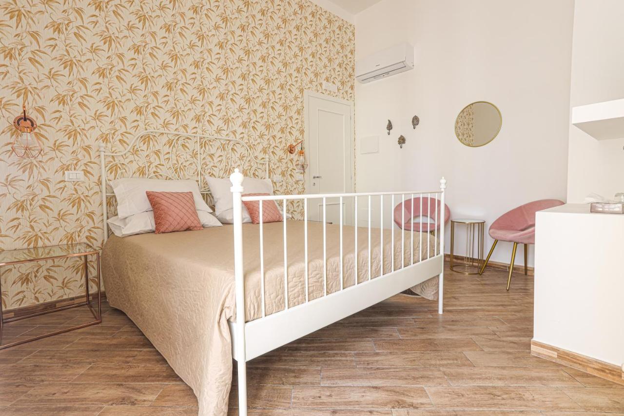 B&B La Fenice Suite Salerno Zewnętrze zdjęcie