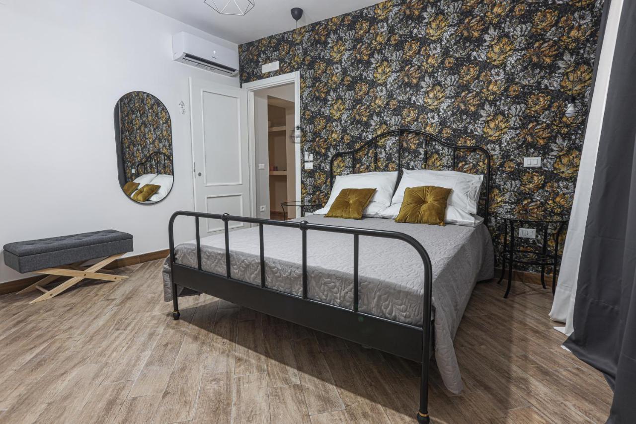 B&B La Fenice Suite Salerno Zewnętrze zdjęcie