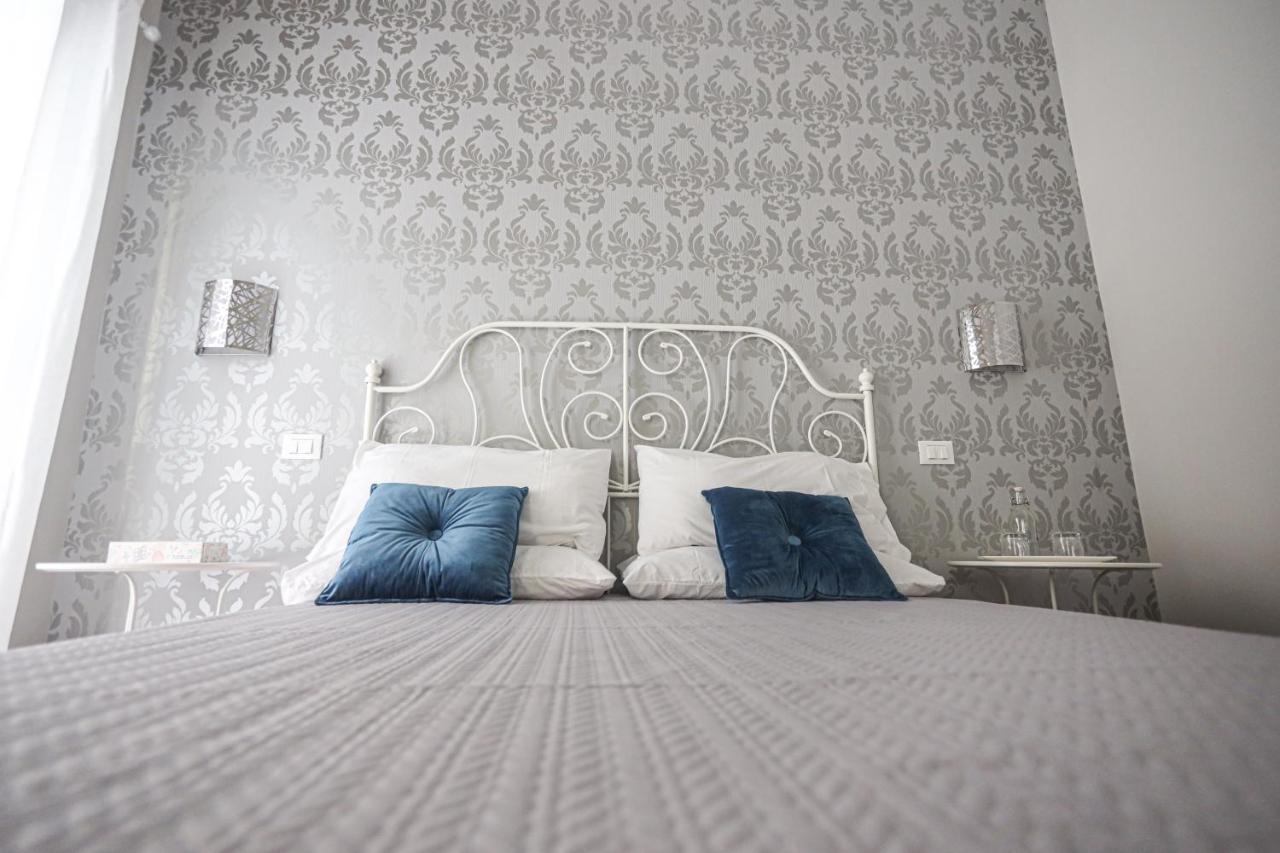 B&B La Fenice Suite Salerno Zewnętrze zdjęcie