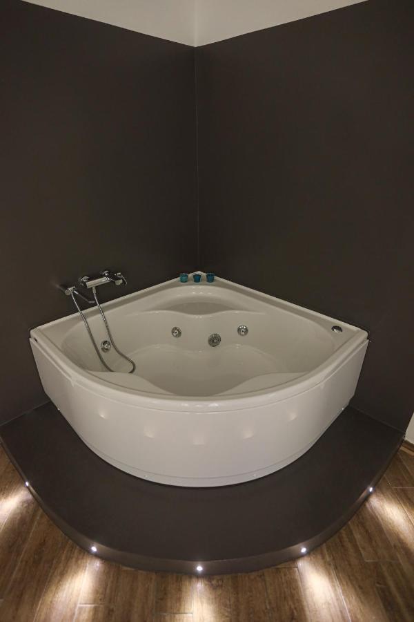 B&B La Fenice Suite Salerno Zewnętrze zdjęcie